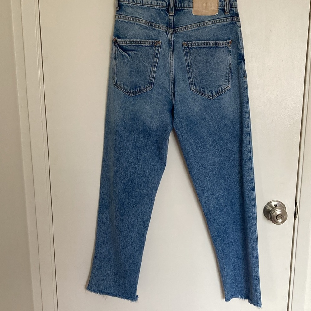 ZARA HIGH RISE JEANS - Picture 2 of 11